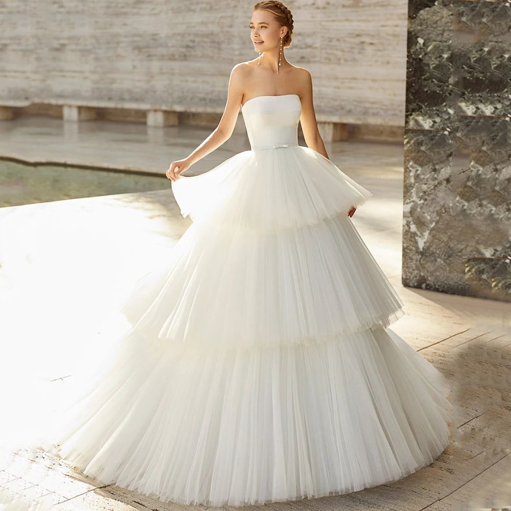 

Strapless Tiered Wedding Dress Tulle A-Line Floor Length Bridal Sexy Open Back with Belt Customized Marriage Gowns for Bride