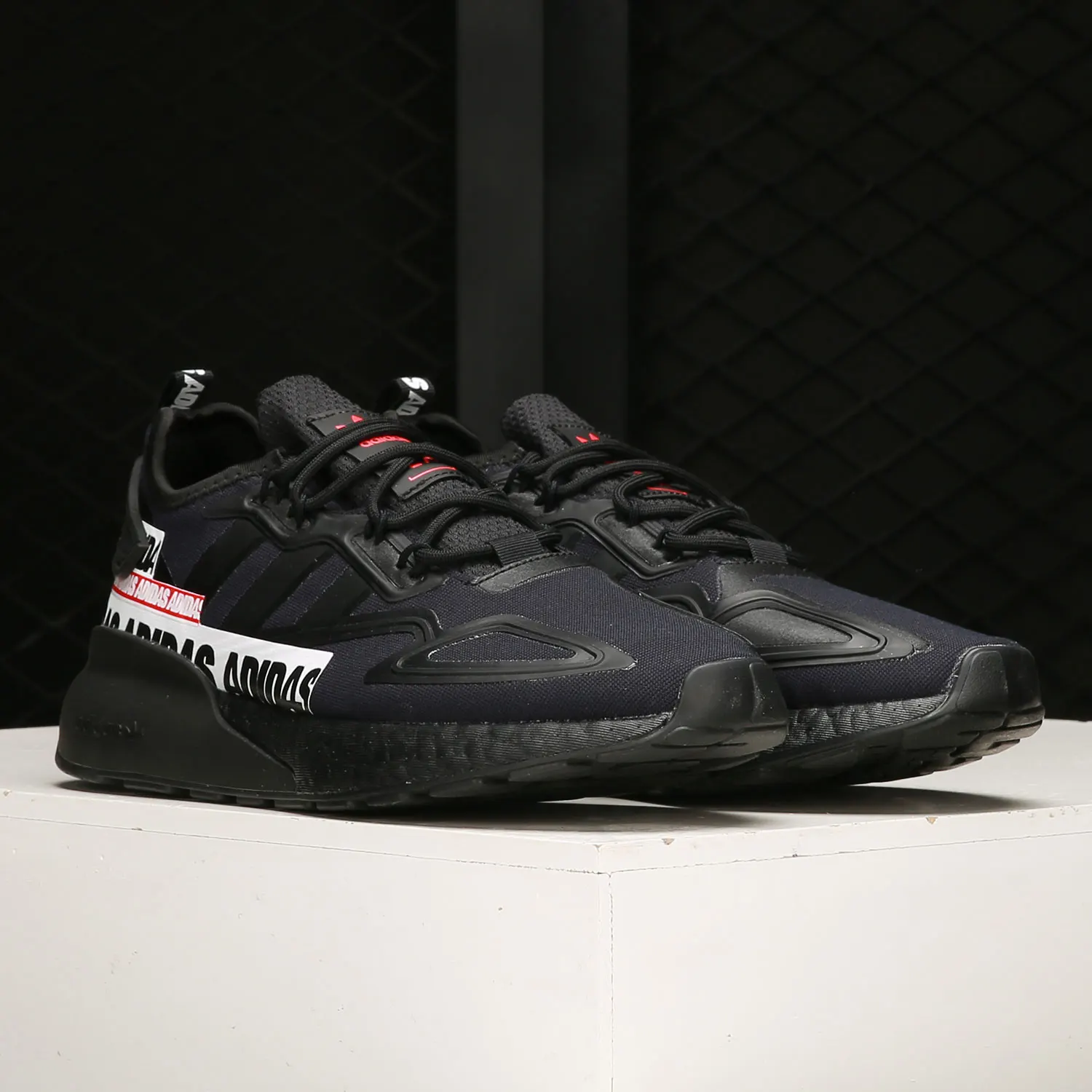 

Adidas Authentic adidas Originals ZX 2K BOOST Unisex Cushioned Sneakers FX7038