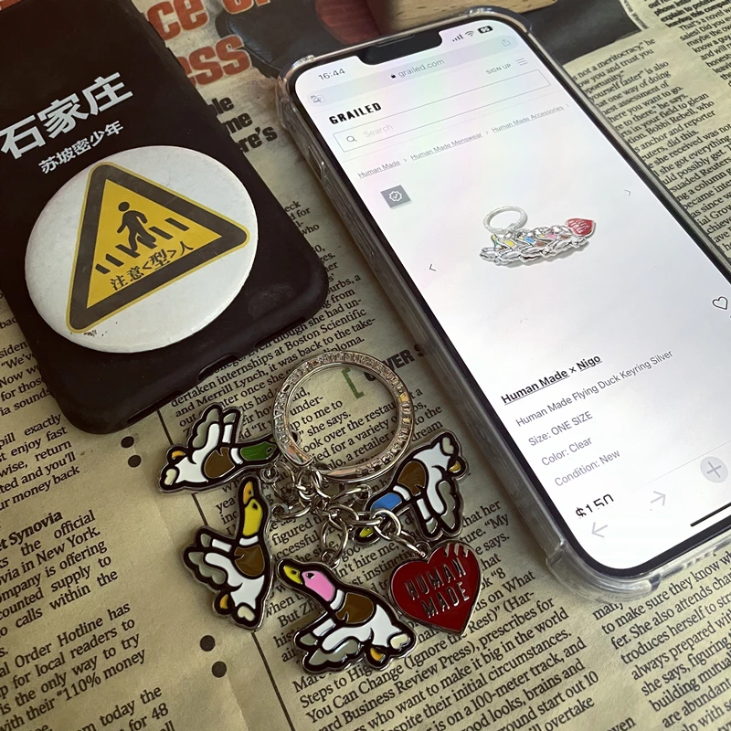 صنع الإنسان 22AW الطائر بطة كيرينغ لطيف بطة المفاتيح ديكور صغير العنصر الشعبي بين المتابعين العصرية