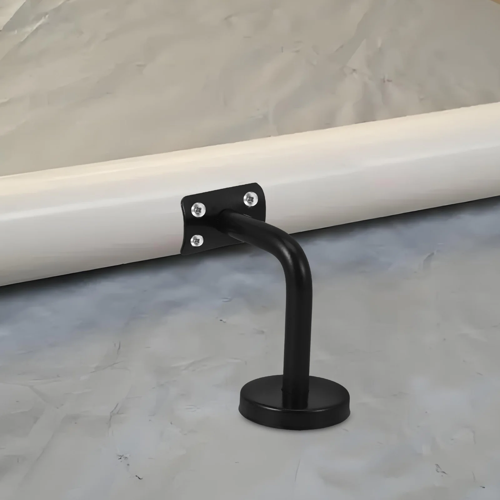 Рисунок 2 - Черный окрашенный настенный кронштейн