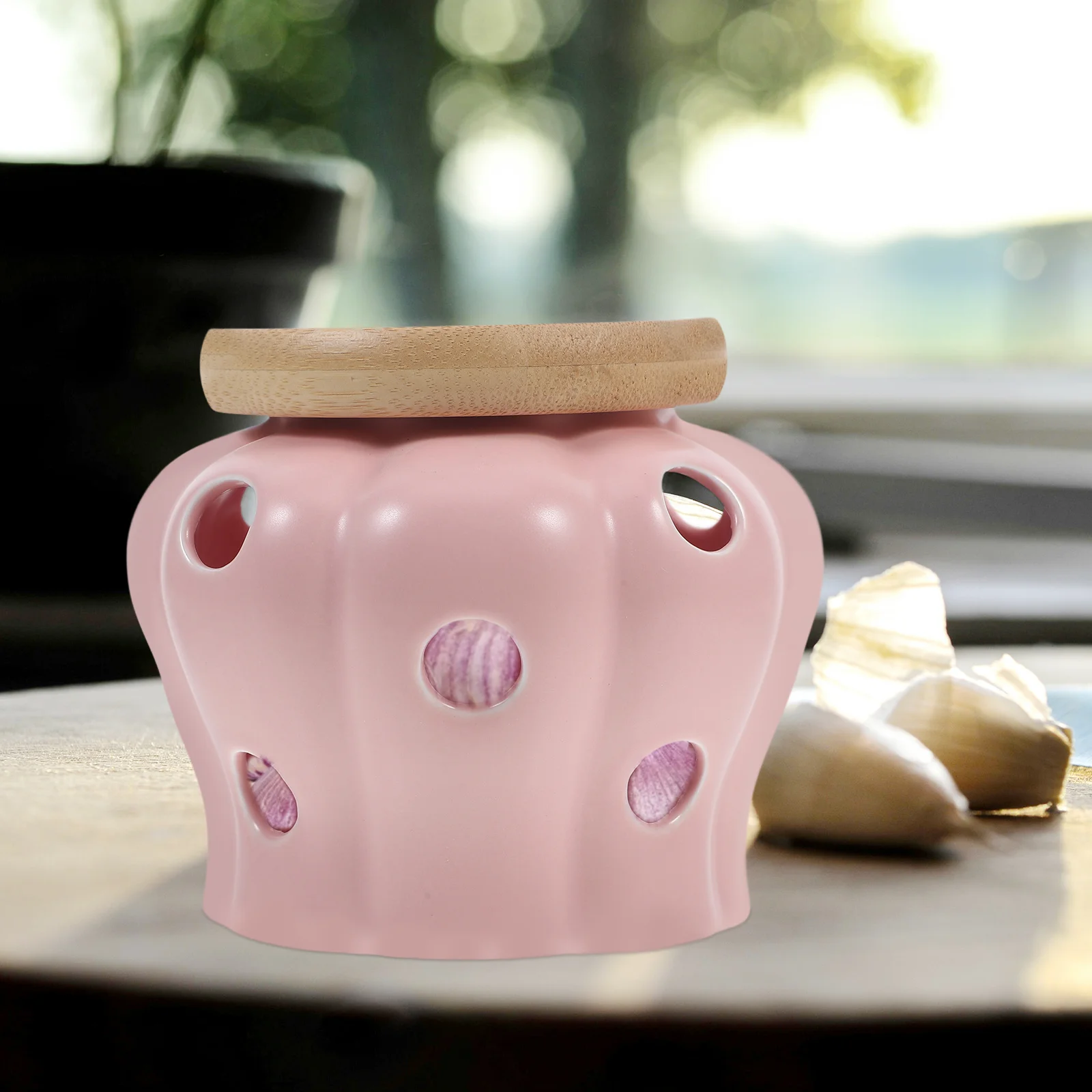 

Ceramic Garlic Storage Jar Large Capacity Ventilated Kitchen Countertop Ginger Onion Keeper Lidded Freshness Storage