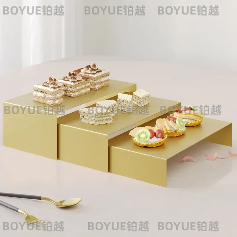 Elegant High Tripod Cake Stand for Afternoon Tea Dessert Display Rack European Style Snack Tray Ornament Holder for Party