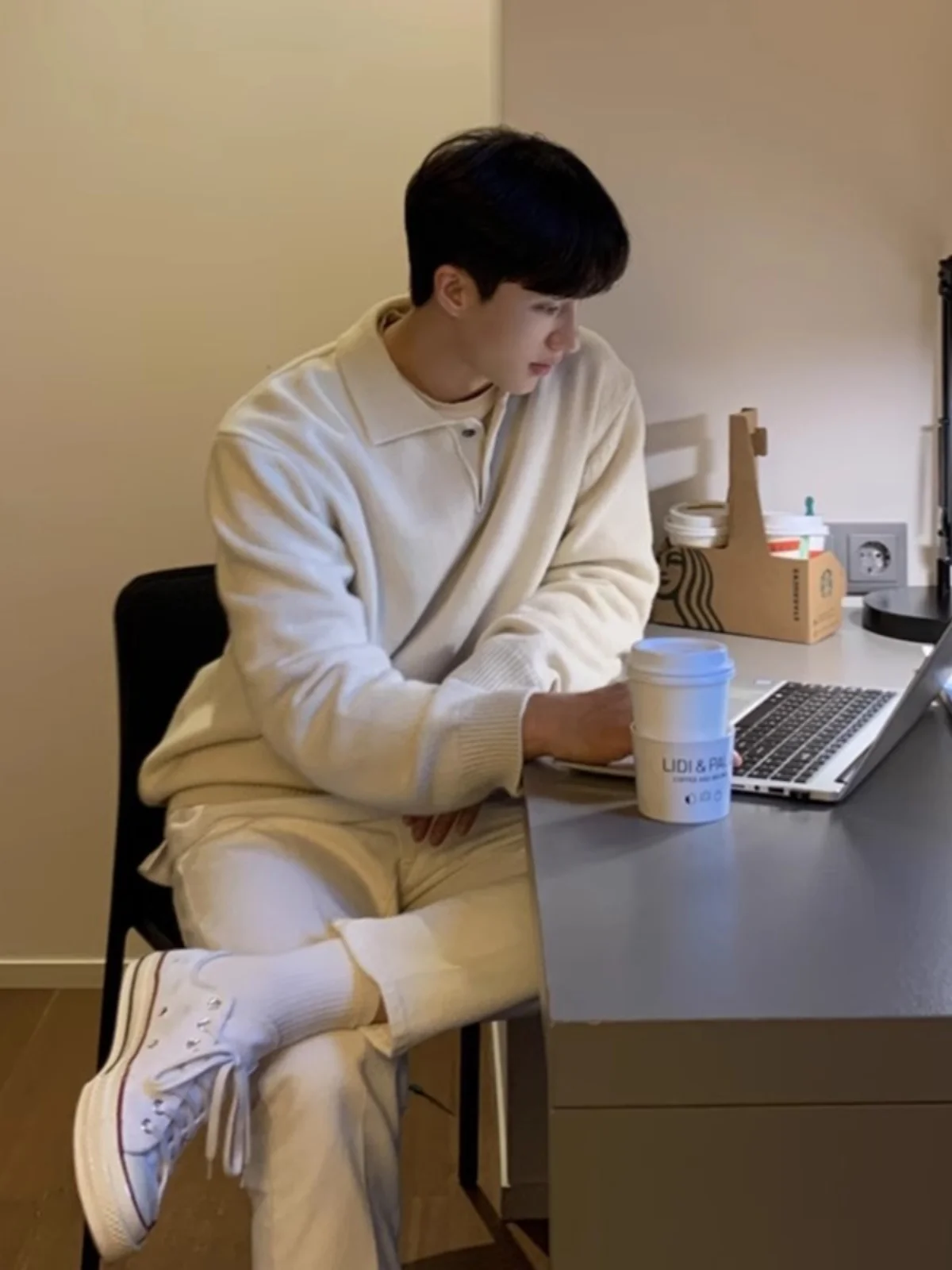 

Мужская свободная рубашка с длинным рукавом и отложным воротником, повседневная, однотонная, весна-осень, новая модель, топ