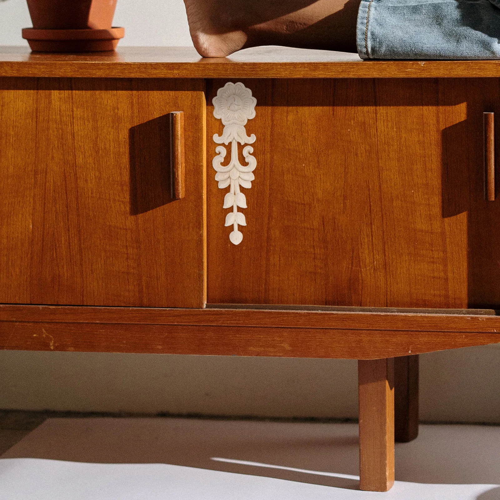 

2Pcs Real Wood Applique European Style Carved Floral Onlays for Cabinet Door Wall Furniture Decoration DIY Craft