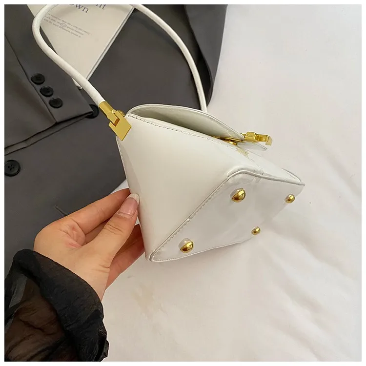 

Модная минималистичная мини-сумка-клатч для женщин с элегантным кожаным и простым дизайном с буквенным логотипом