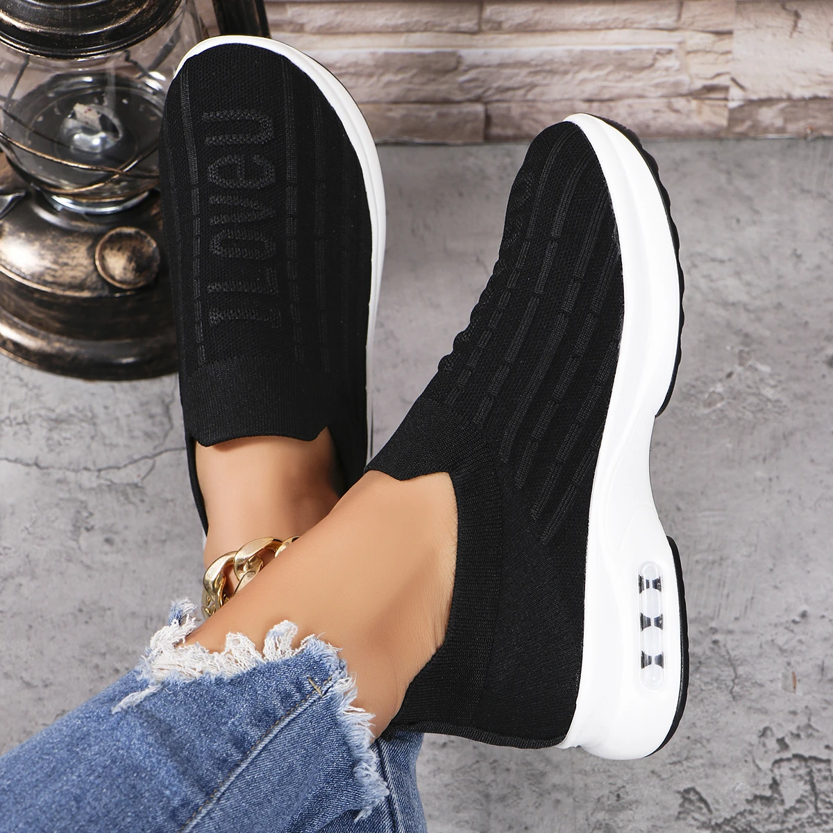 Sneakers Casual da donna traspiranti lavorate a maglia scarpe da passeggio leggere antiscivolo piattaforma moda donna Slip On Sneakers Plus Size 42