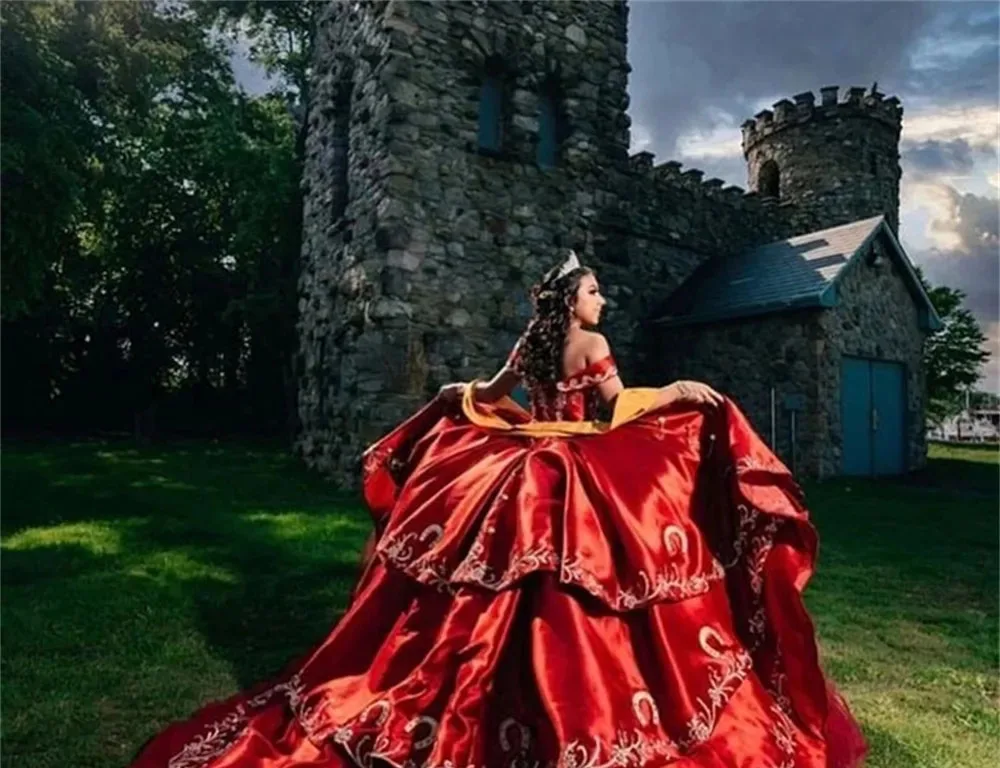 Burgundy Princess Quinceanera Dresses Ball Gown Off The Shoulder Embroidery Sweet 16 Dresses 15 Años Mexican