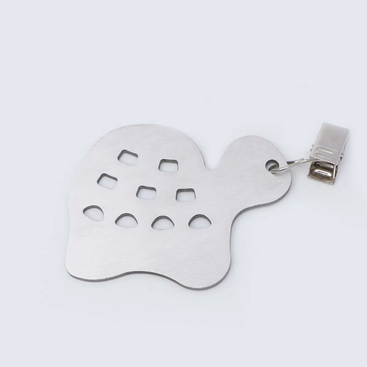 

4pcs Stainless Steel Tablecloth Clips Turtle Shape Windproof Picnic Camping Decoration For Home Restaurant Wedding Party Buffet