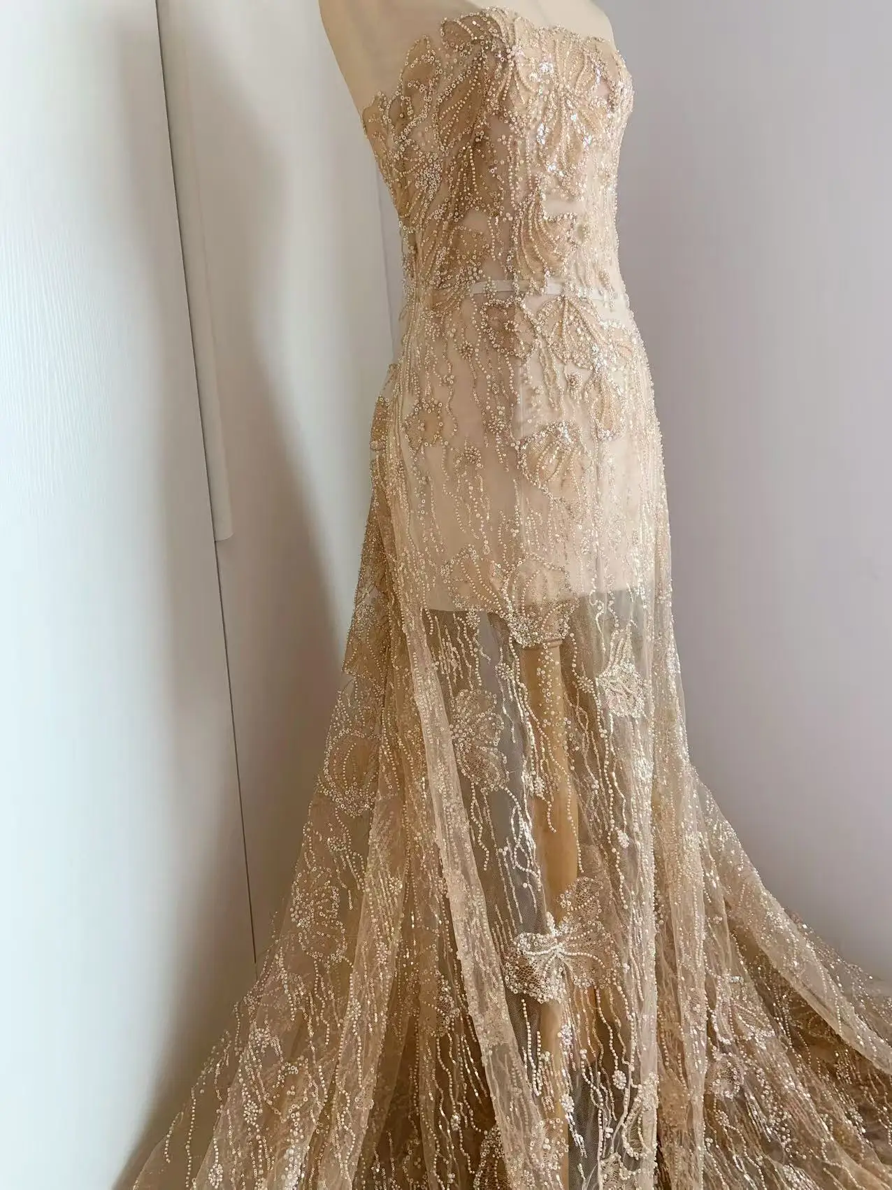 

1-ярдовая золотисто-коричневая кружевная ткань из тюля с тяжелым бисером и блестками в форме ракушки для свадебного платья, праздничного костюма, синего бального платья