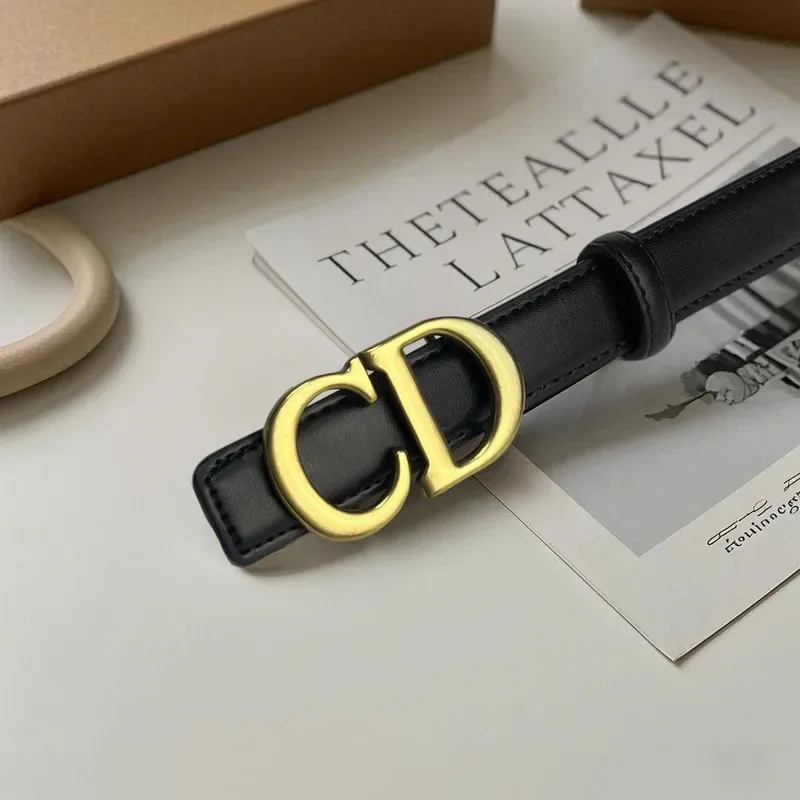 Nuova cintura alla moda, cintura con fibbia in metallo di design femminile |       Cintura decorativa casual e formale