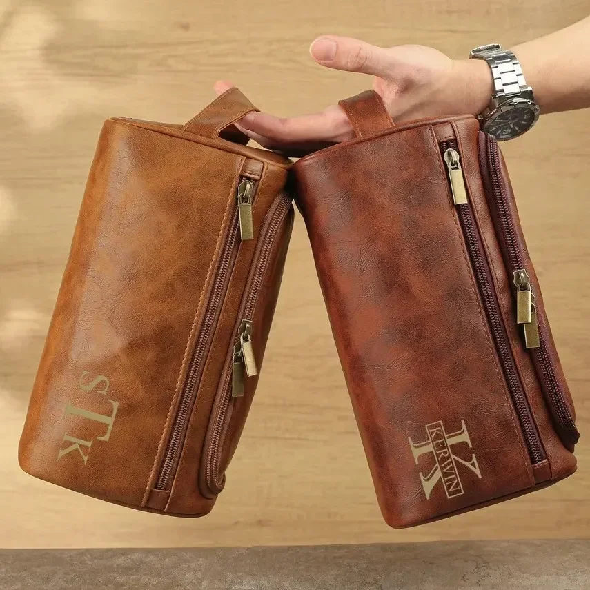 حقيبة مكياج مقاومة للماء تحمل اسمًا محفورًا - اسم شخصي للرجال في الحمام والحلاقة والسفر والاستخدام التجاري - حقيبة يد متينة من جلد البولي يوريثان