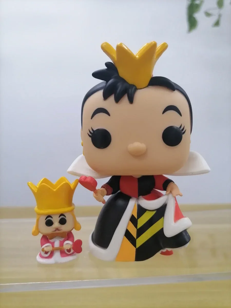 FUNKO POP Vinyl Figurine Alice in Wonderland Queen of Hearts King Collection Action Figure Table Ornaments