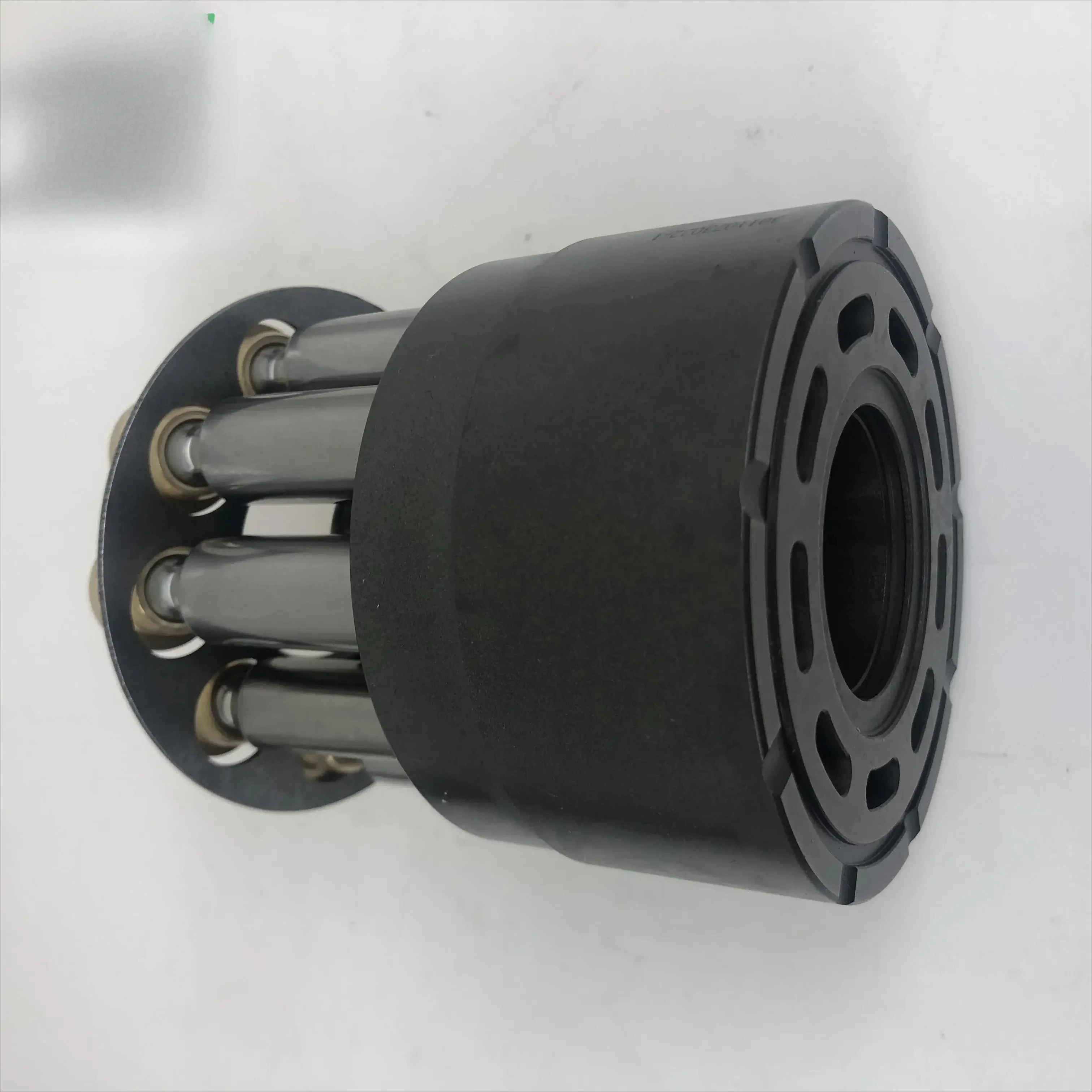 Kubota DC70 Engine Gearbox TC220-58400 Assy Rotary HST Cylinder Block Assembly Rotor Assembly