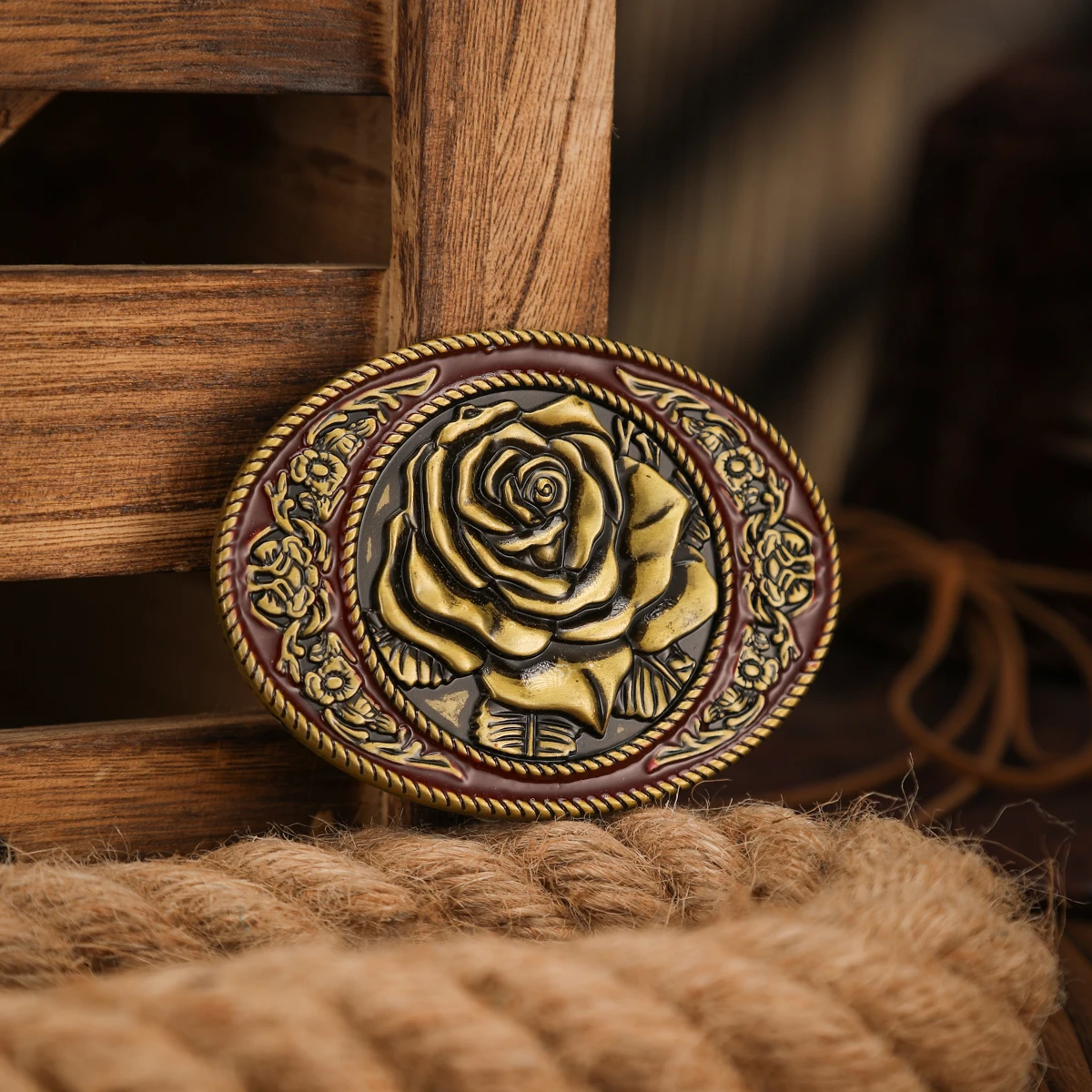A Western-Style Metal Belt Buckle, A Unique and Retro Belt Buckle