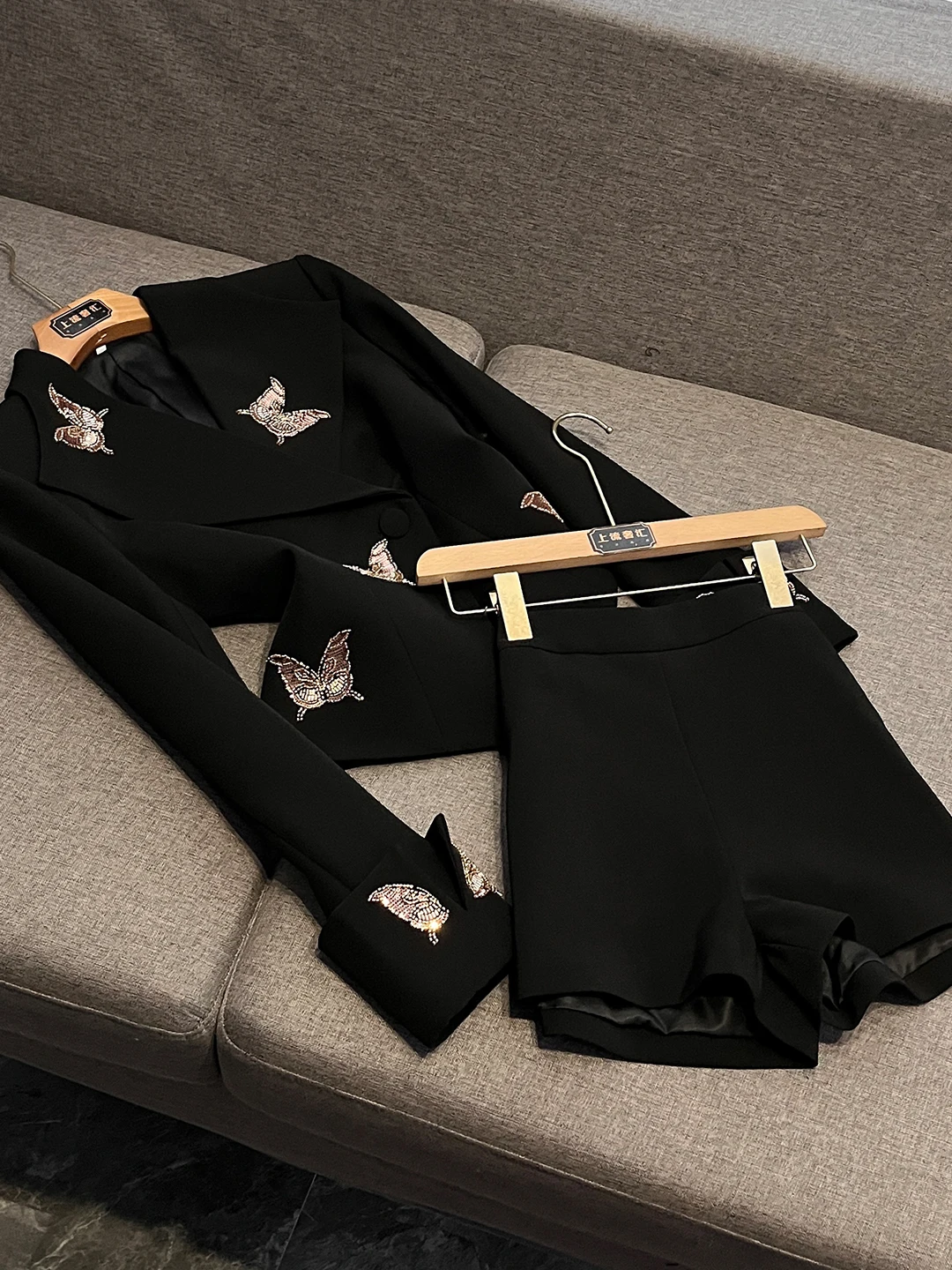 

Bla Heavy Embellied Suit Set 2025 Winter Faionable Ele Two-Piece ort Pants Outfit DZ65 Polyester Material