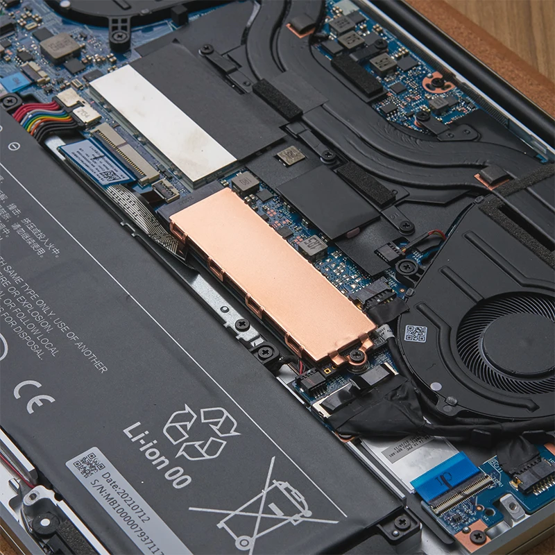 ทองแดง M.2 ฮีทซิงค์ Ultra-thin 0.8mm Solid State Hard Disk ฮีทซิงค์ 386.4 w/(m.k) พร้อมแผ่นซิลิโคนความร้อนสําหรับ M.2 NVMe 2280 SSD