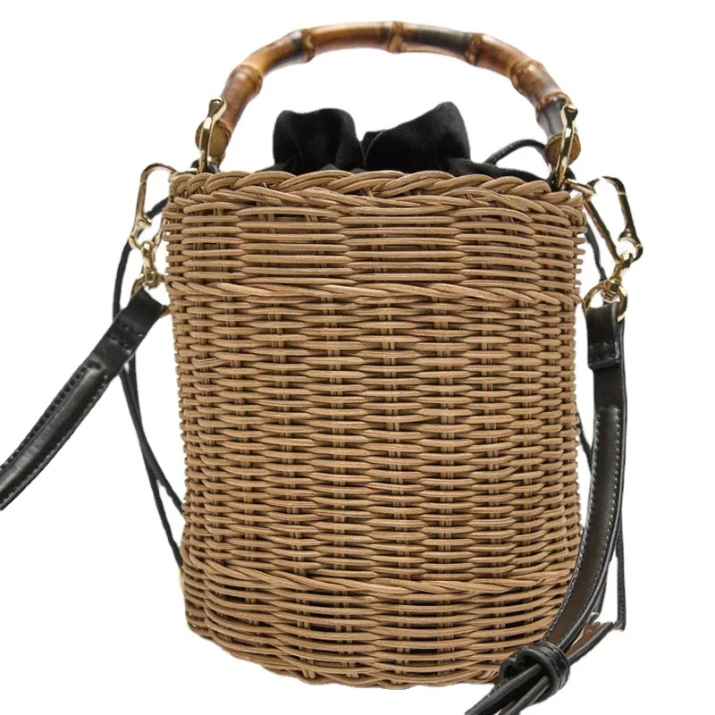 Fashion Rattan Women Shoulder Bags Designer Bamboo Handle Wicker Woven Handbags Casual Summer Beach Straw Bag Small Bucket Purse