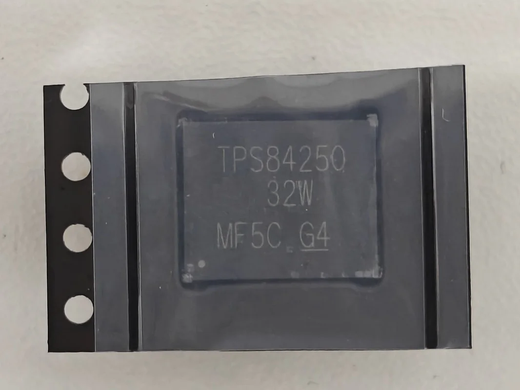TPS84250RKGT Power Supplies - Board Mount DC DC Converters Non-Isolated PoL Module 1 Output 2.5 ~ 15V 2.5A 7V - 50V Input