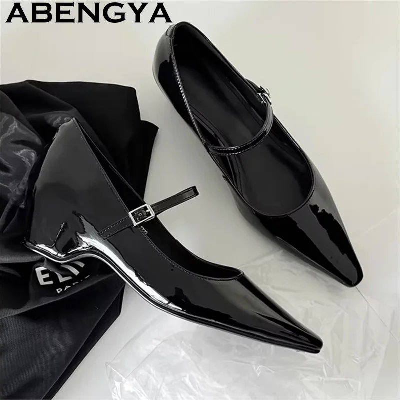 

Patent Leather Pointy Toe Wedge Heels Shoes Women French Designer Single Shoes Woman Summer Buckle Thick Heels Dress Shoes Mujer