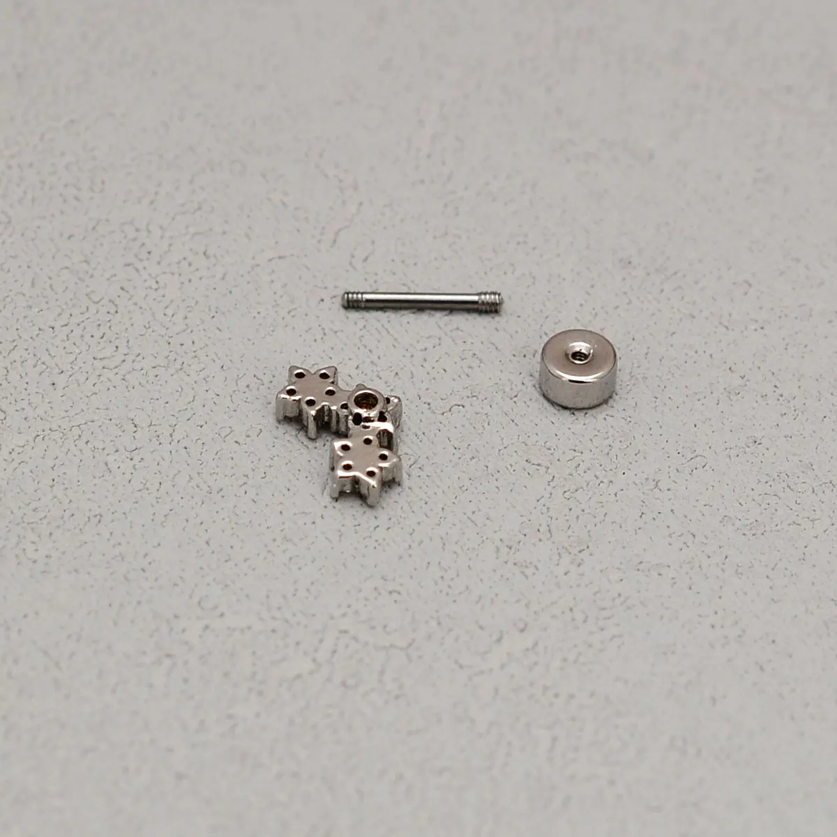 1Piece Stainless Steel Mini CZ Flower Cartilage Flat Back Piercing Stud Earring For Women\'s Helix Tragus Piercing Body Jewelry