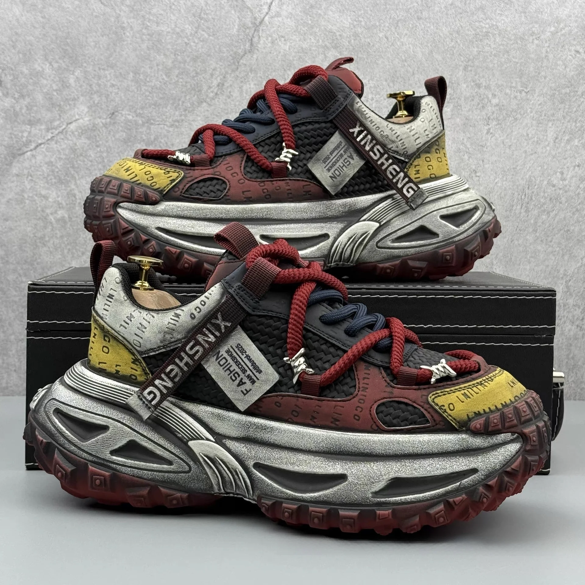 

Повседневная спортивная обувь для мужчин, обувь для папы с толстой подошвой, осенняя новая стильная обувь для отдыха, популярный узор в виде шин для подростков