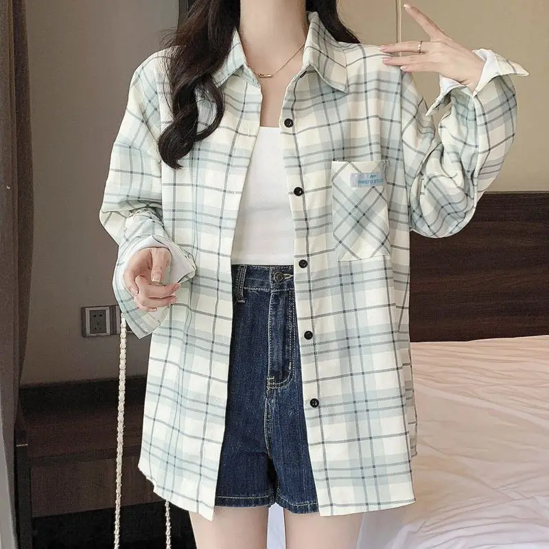 

Women Spring and Autumn New Polo Collar Flocking Shirt Fashion Checkered Cardigan Button Pocket Panel Long Sleeve Versatile Tops