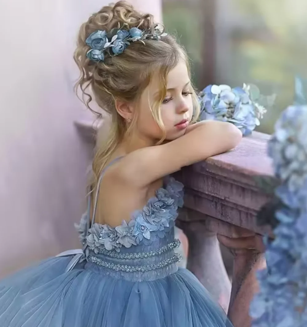 

Dusty Blue For Wedding Lace Floral Appliques Tiered Skirts Girls Pageant Dress Kids Birthday Gown Customized Flower Girl Dresses