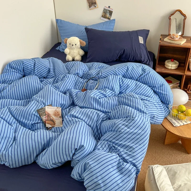 

Baby crib bedding set (blue stripe style): Large bed cover, pillowcase and sheet, suitable for family baby crib bedding and boy-