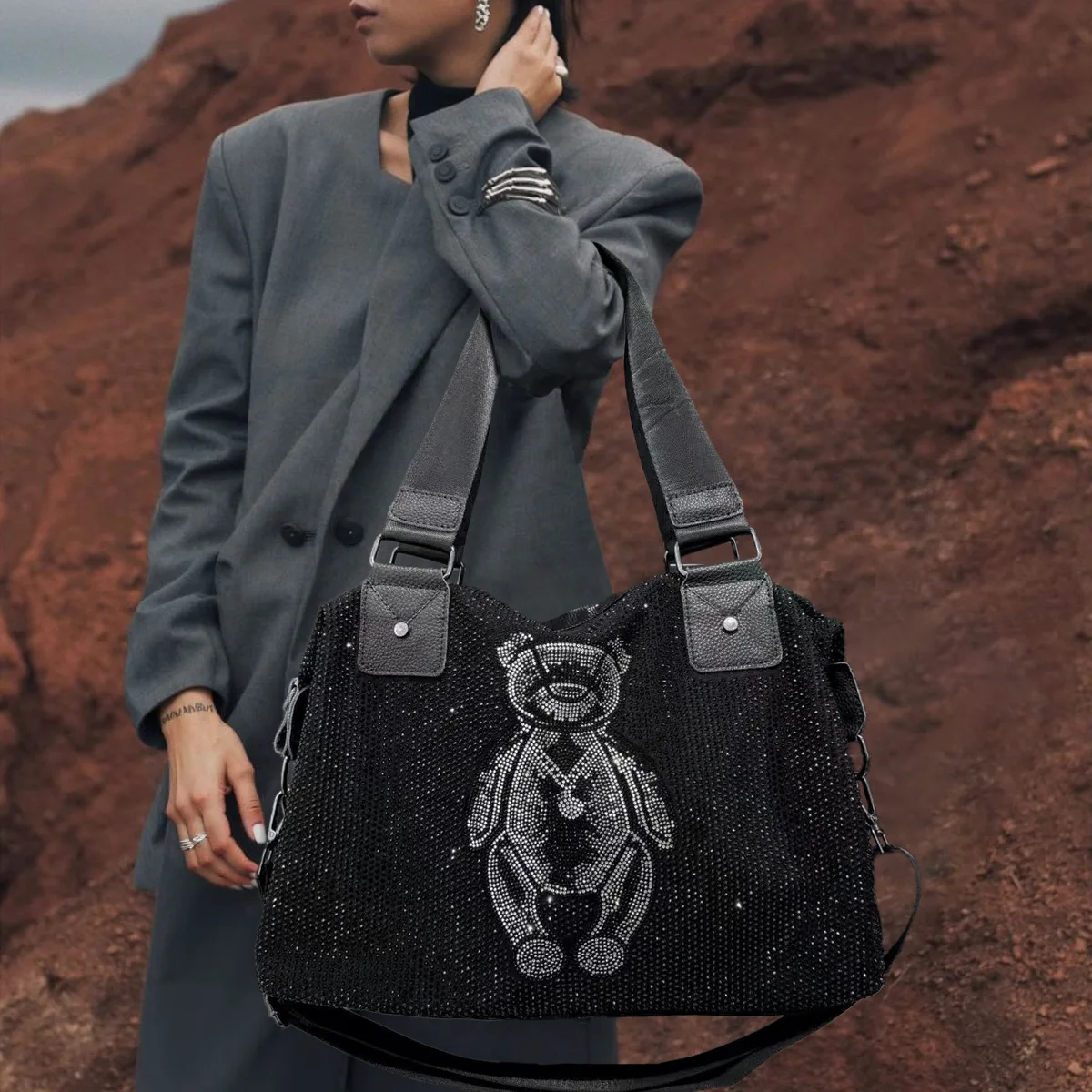 

Fashionable diamond embellished teddy bear tote bag, large capacity, light luxury, gorgeous single shoulder crossbody bag