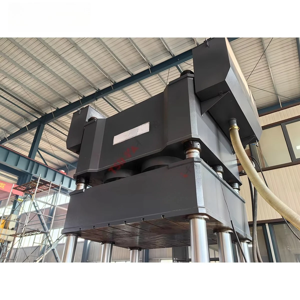 2000Ton Heavy 3-Beam Six Column Hydraulic Press Auto Frame Wheel Hub Forming Machine for Automotive Parts Sheet Metal Drawing