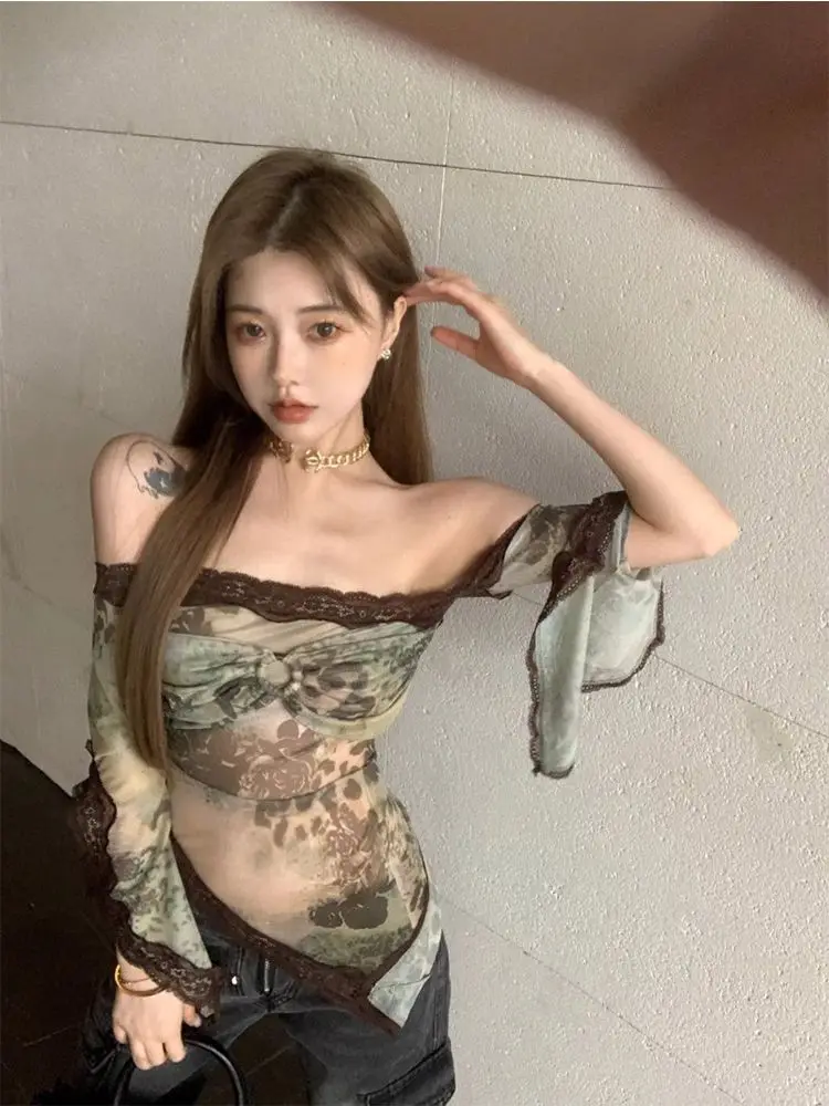 

Gothic Vintage Harajuku Lace Patchwork Slim T-shirt Flare Sleeve Crop Top Irregular Mesh Elastic Shirts Spring Summer Tees Trend