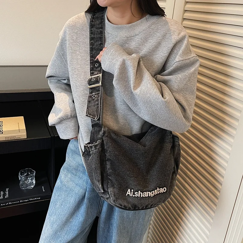 Korean Style Embroidered Letter Shoulder Bag Fashion Versatile Denim Tote Bag New Retro Casual Crossbody Bag for Women