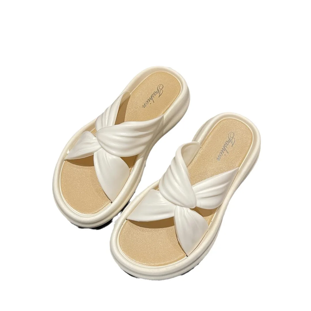 2024 Nieuwe Koreaanse Slippers Sandalen Sandalen Dames Zomer Dagelijkse All-Match Anti-Slip En Deodorant Slippers Damesschoenen