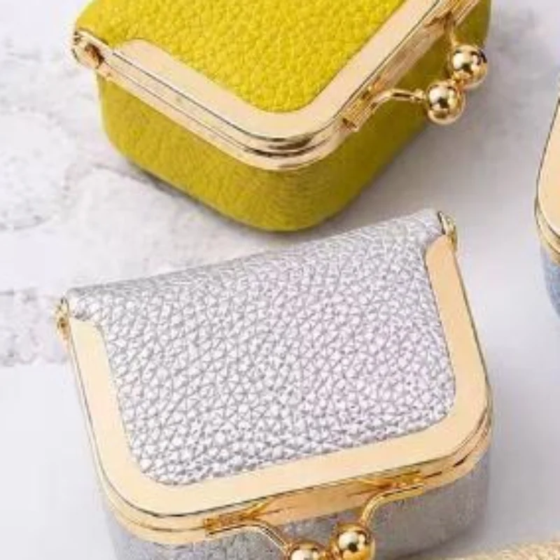 Women's Mini Jewelry Box Cute Kiss Lock Design Compact Travel Storage Box for Earrings Rings Coins Birthday Gift for Girls