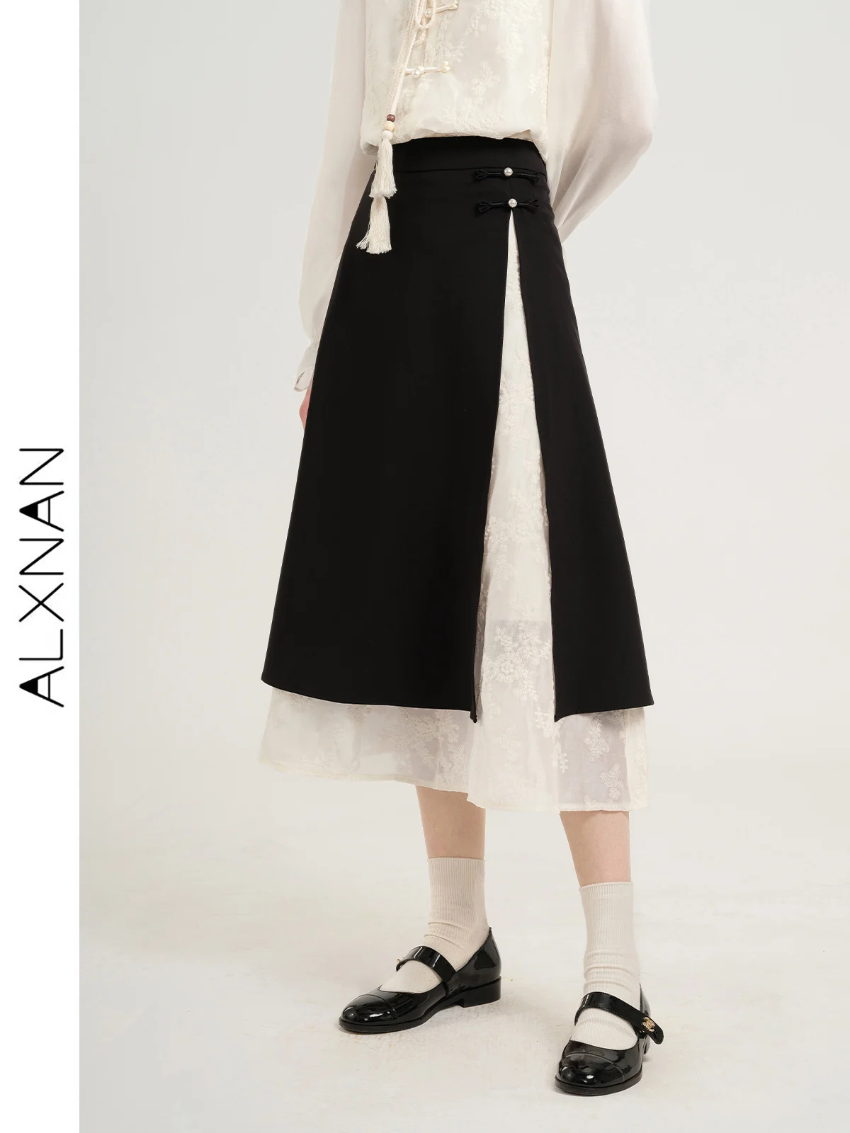 

ALXNAN Chinese Style Fake Two-piece Skirt 2024 Temperament Black White Patchwork A-Line Skirt For Women Female Outwear T01107