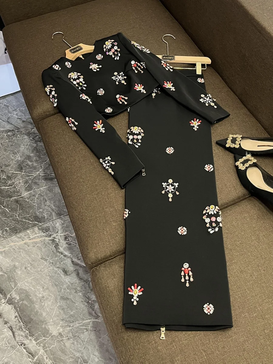 

Faionable Heavy Embellied ort Top Комплект длинной юбки из двух предметов Новый комплект Celebri Sle JF- для женщин в их 20-х и 30-х годов