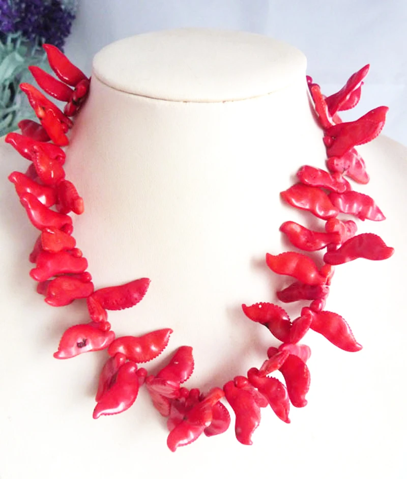 

Exquisite !! The only one lentil handmade coral necklace. 18"