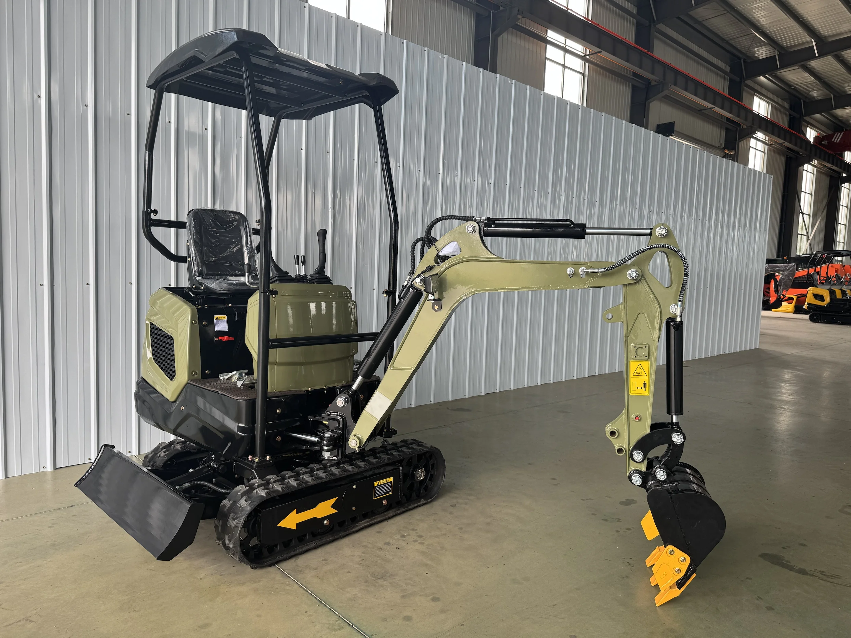 

Новый китайский гидравлический гусеничный мини-экскаватор CE/EPA 0,8 тонны 1,2 тонны уличный фермерский мини-экскаватор