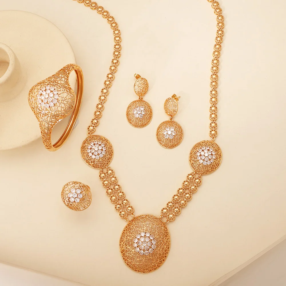 

Ювелирный набор KDE Dubai для женщин: золотое украшение с бриллиантами, включающее колье, серьги, кольцо и браслет, для свадебных торжеств # 00028