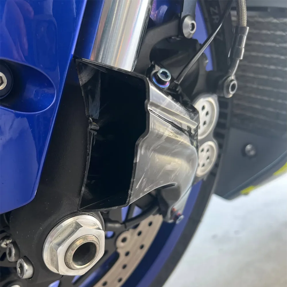 Accessori moto Pinza freno anteriore Condotti di raffreddamento ad aria per Suzuki GSXR600 GSXR1000R GSX-R600 GSXS750 GSXS1000 Hayabusa