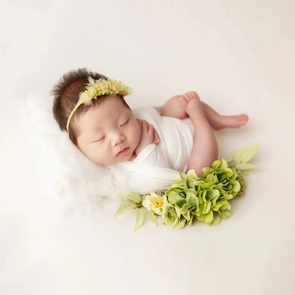 

Newborn Photography Accessories Baby Soft Stretch Swaddle Blanket White Seersucker wrap Full Month Baby Studio Photo Background