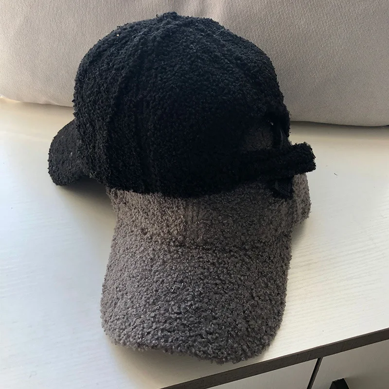 Gorra de béisbol para mujer, gorro cálido de lana de cordero Artificial, de felpa, para otoño e invierno, novedad