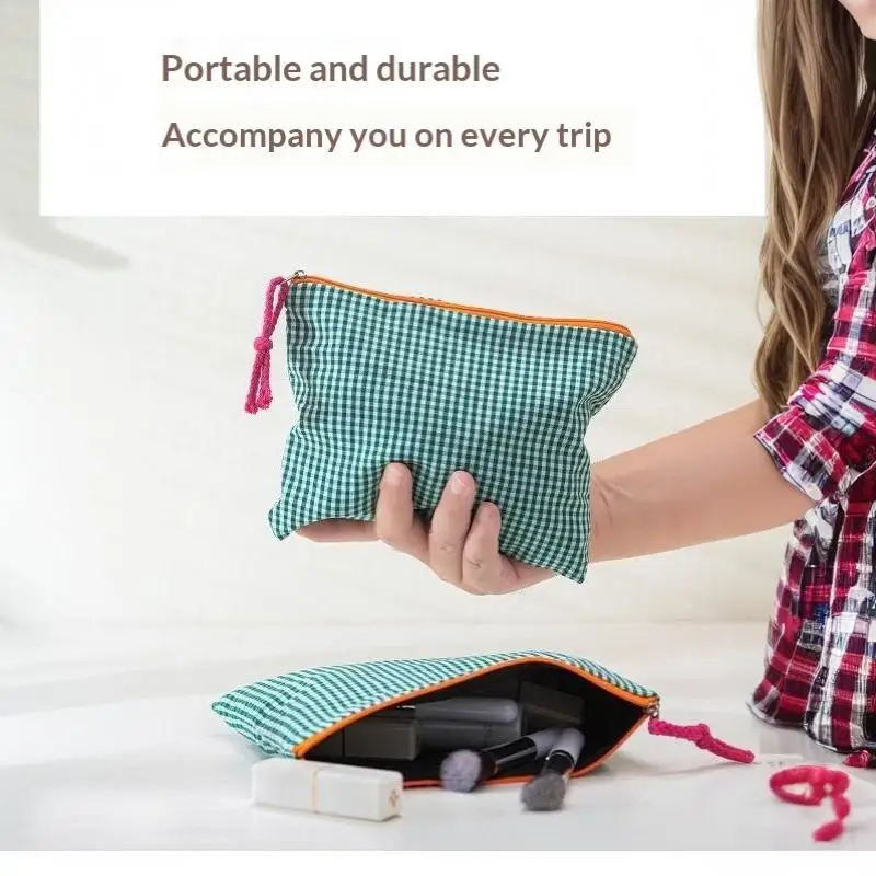 Koreanische karierte Make-up-Tasche aus Baumwolle mit großem Fassungsvermögen, Reißverschluss, Kosmetik-Aufbewahrungstasche, tragbare Reisewaschtasche für Mädchen, Geschenk – Detail 13