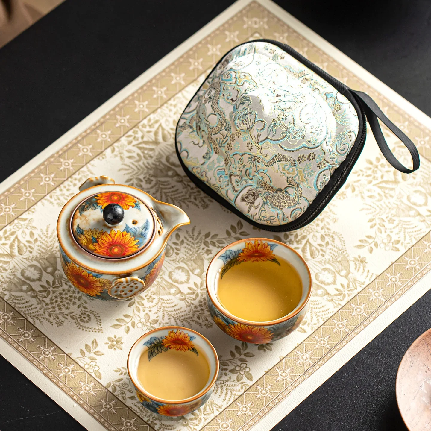 Ruyao Colorful Tea Ceremony Set Luxury Chinese Gift Gongfu Set Travel Sunflower One Pot Two Cups Outdoor Camping Tea Portable