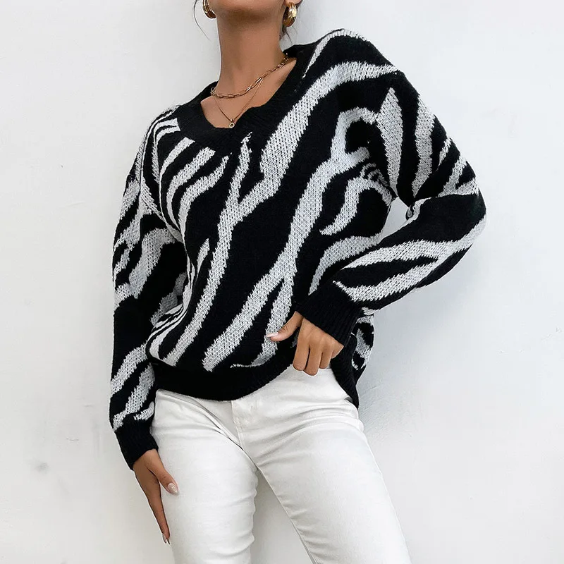 

2025 Autumn and Winter New Middle East Women's Clothing Pullover Fashion Zebra Pattern Warm Thick Knitted Sweater