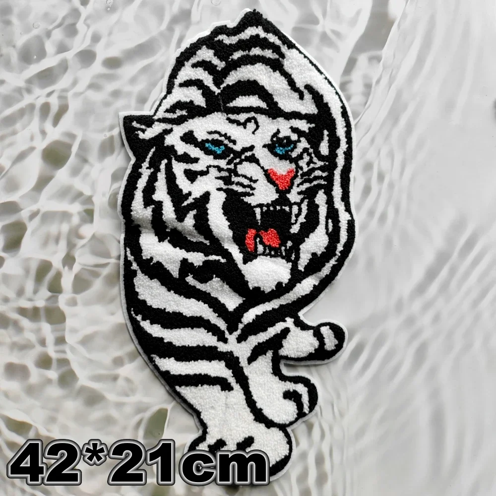 embroidery tiger patches,embroidered lion badges,cartoon wolf appliques animal patch DIY accessory WF22862