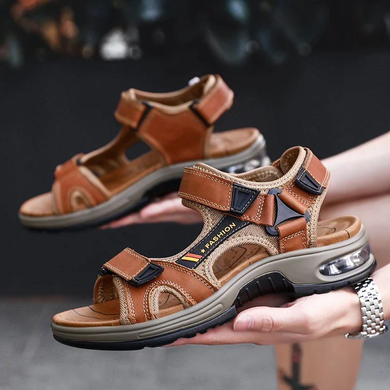 Mens Sandals High-quality Retro Style Leather Flat Walking Trekking Summer Slippers 2024 New Casual Beach Sandals for Men