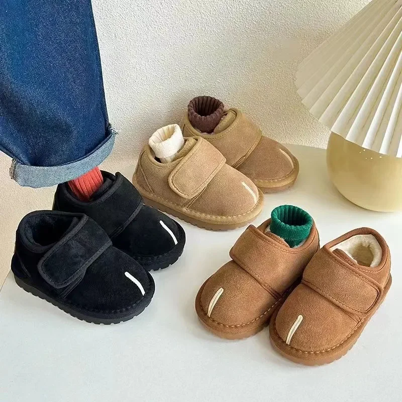 Stivali da ragazza isolati in velluto stivali invernali atmosferici semplici per bambini Comfort antiscivolo scarpe da bambino classiche versatili