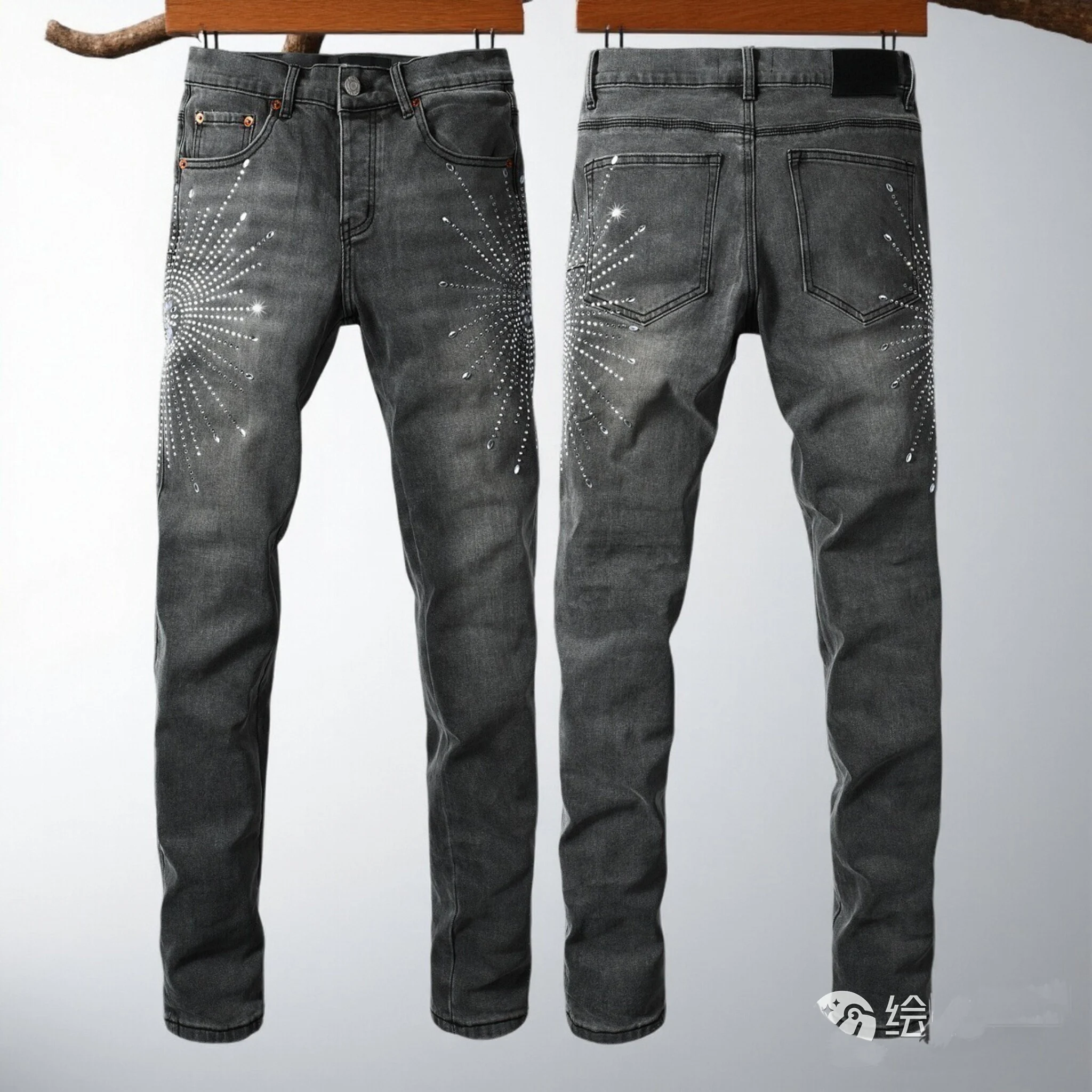 

2025 Высокое качество, новая мужская уличная одежда, узкие джинсы, джинсовые брюки с низкой посадкой, модные штампованные брюки, брендовые джинсы