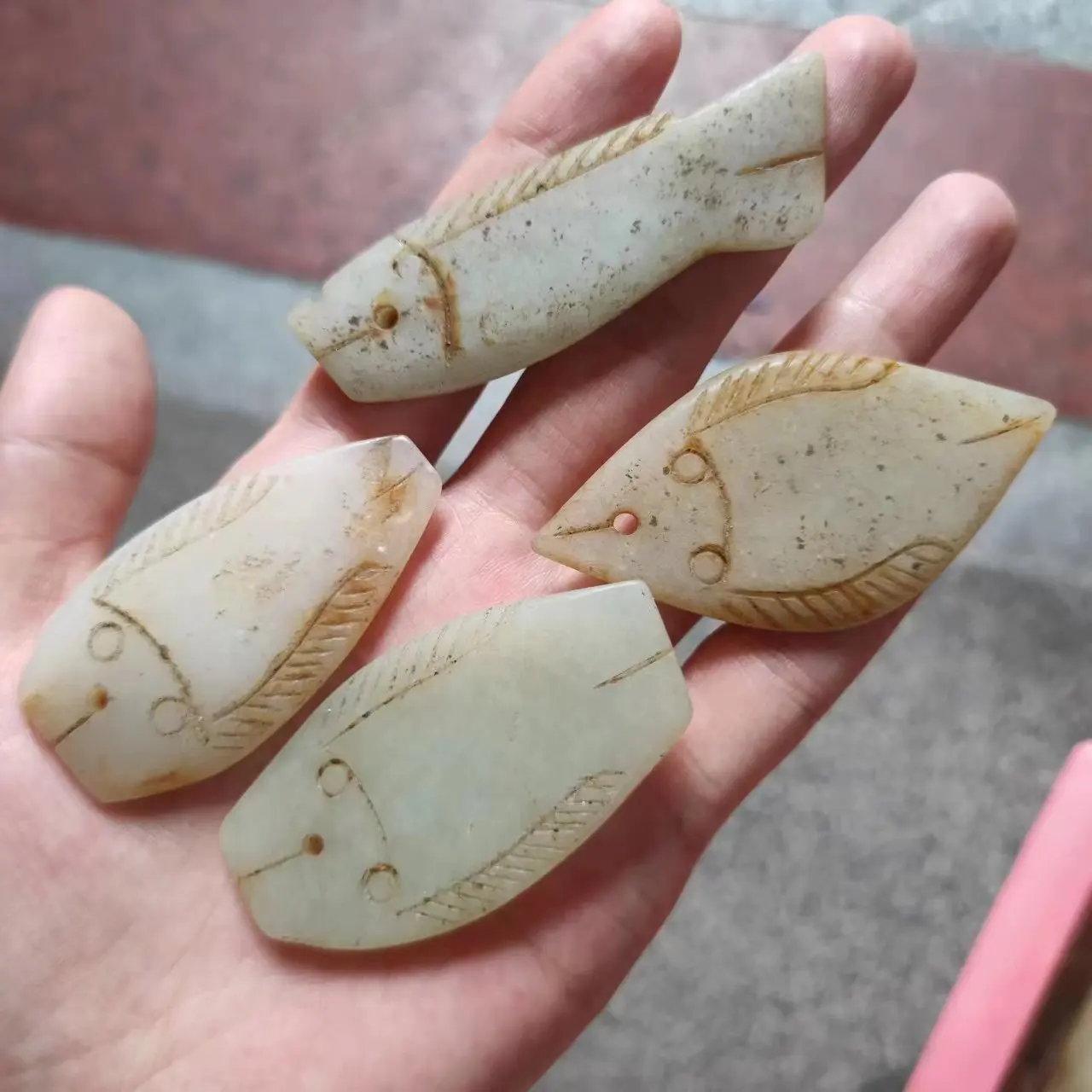 

1pcs/lot Gao Gu jade Shang Dynasty late Hetian jade fish type jade pendant piece fish shape antique ancient beads old objects